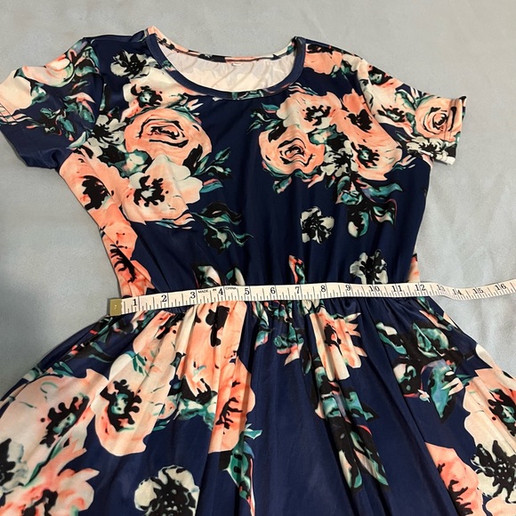 Floral Maxi Dress - Picture 2 of 13